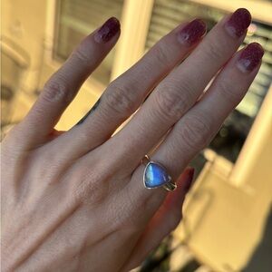 Elegant rainbow blue flash moonstone 925 sterling silver ring size 6